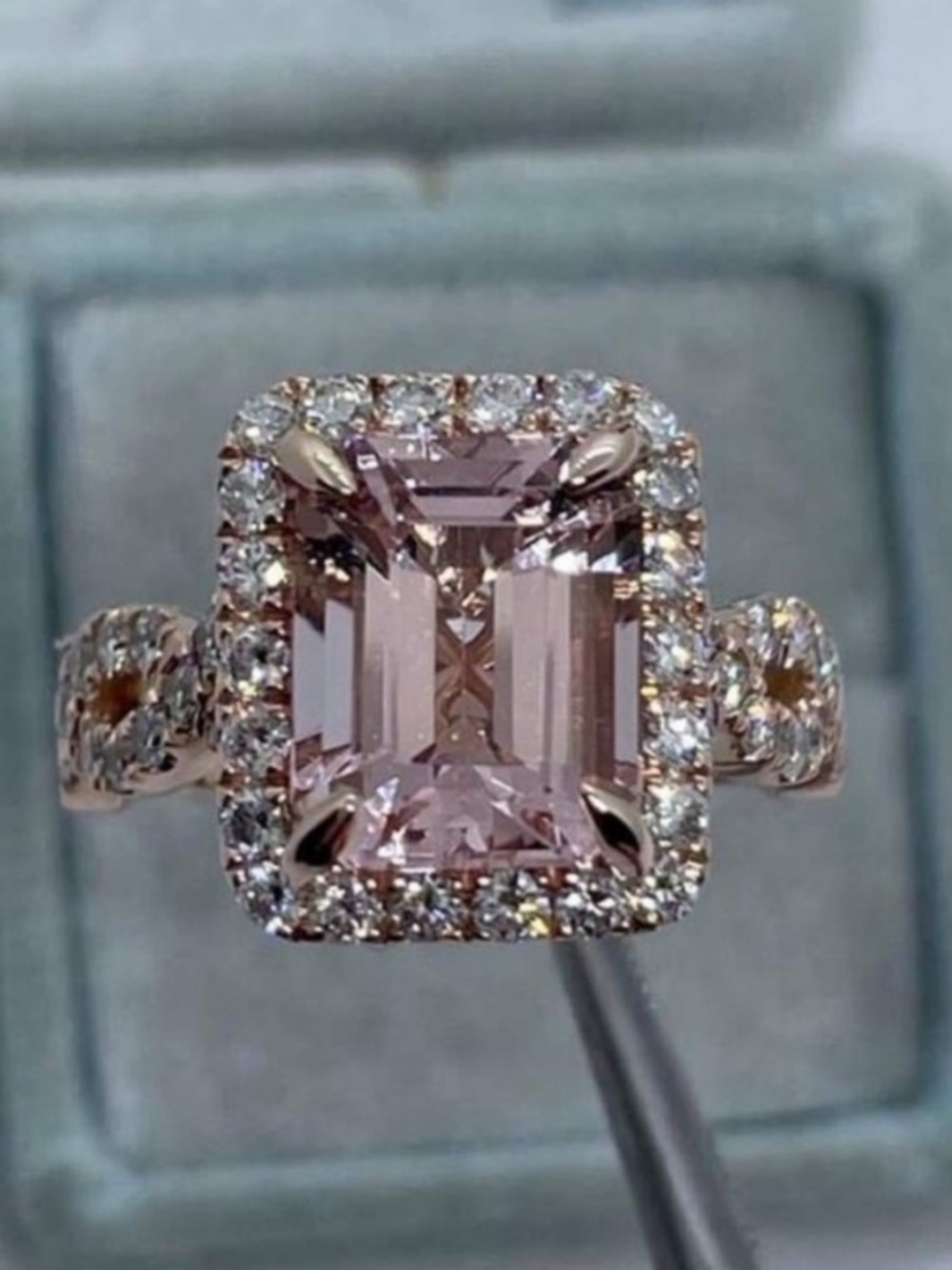 Rose gold ring - Picture 2 of 3
